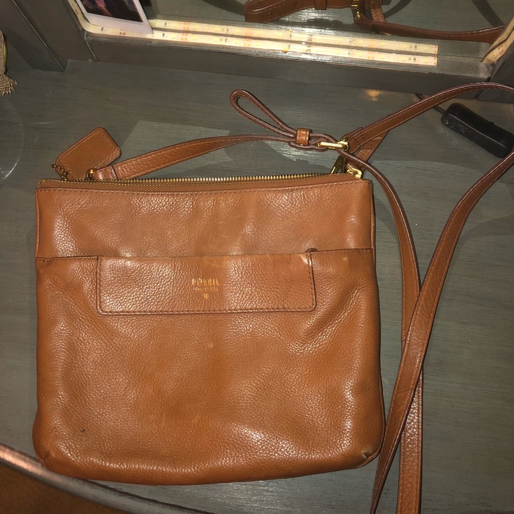 Fossil crossbody purse.